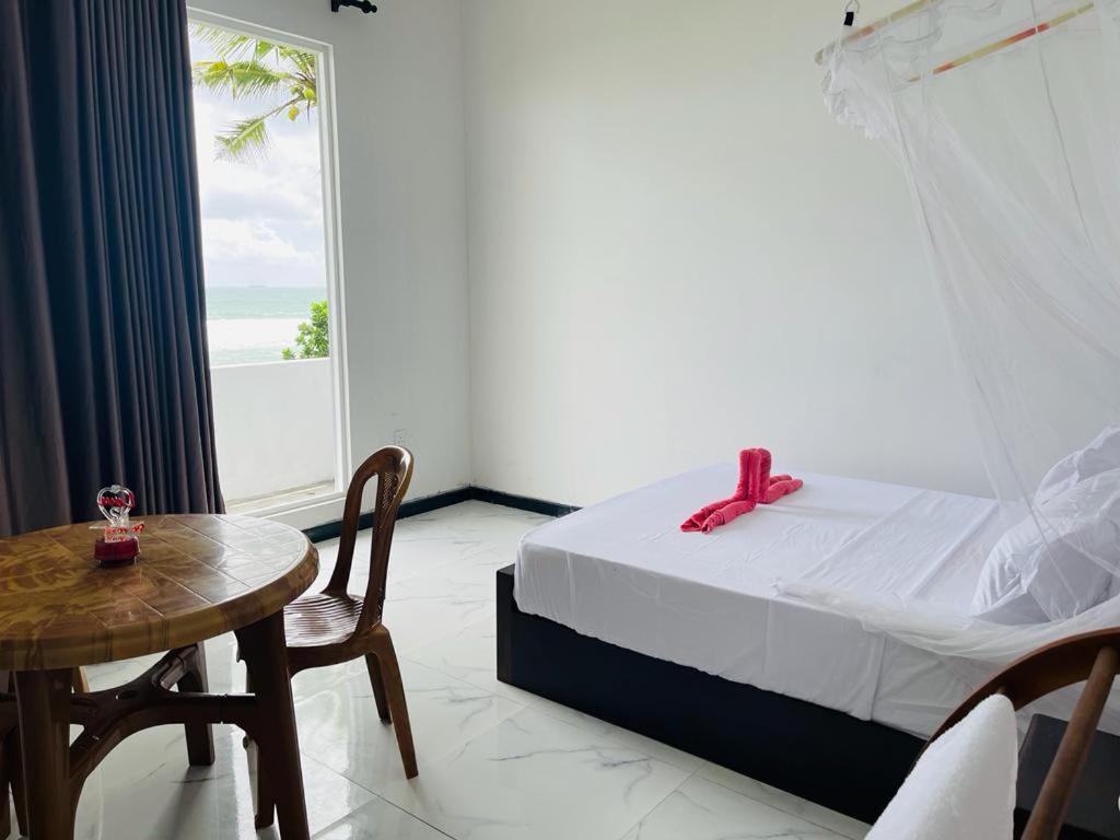 Blue Waves Ocean Mirissa Hotel Ngoại thất bức ảnh
